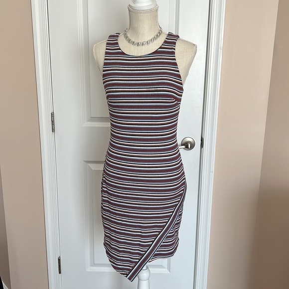 BCX Dresses & Skirts - Summer striped no shoulders dress with a supported bust top under the bottom‍